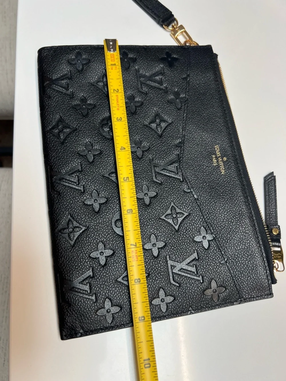 Louis Vuitton Melanie Pochette - Picture 6 of 16